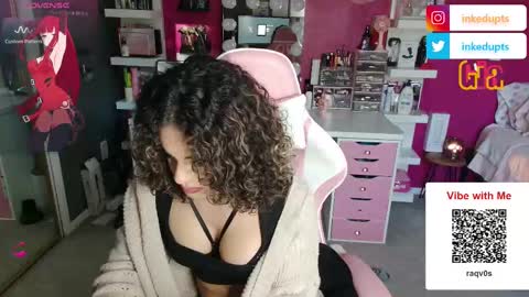 Snapshot of giadior31 chatting on November 2025 08:30:02 PM Gia Dior online show from November 2025 08:30:02 PM