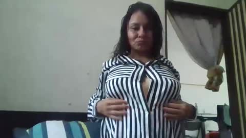 gianna165909 online show from January 2025 05:55:01 PM