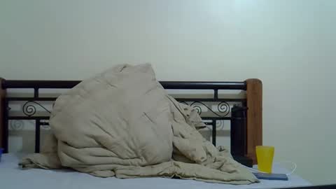 Giannah online show from November 2025 03:12:01 PM