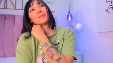 Snapshot of giannasue chatting on January 2025 08:54:01 PM giannasue online show from January 2025 08:54:01 PM