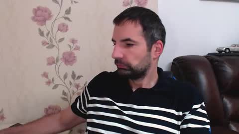 Gianni online show from November 2025 10:03:02 AM