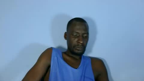 Snapshot of giant_couple chatting on June 2026 03:19:02 AM giant_couple online show from June 2026 03:19:02 AM