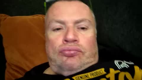 giddyup2222222 online show from April 2026 11:40:02 PM