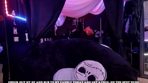 Snapshot of gigglemethis22 chatting on September 2025 06:31:02 PM Giggles online show from September 2025 06:31:02 PM