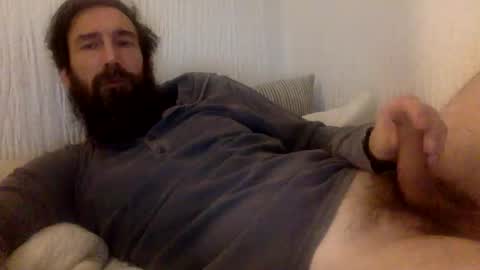 iggy online show from November 2025 02:39:02 PM