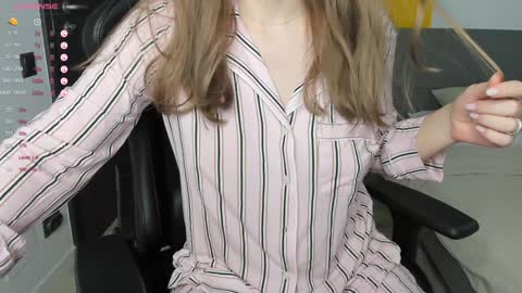 Snapshot of gigihadd chatting on December 2024 07:18:02 PM gigihadd online show from December 2024 07:18:02 PM