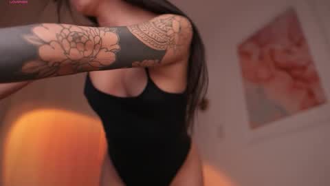 Snapshot of gigilee_ chatting on September 2025 02:00:02 AM GIGI online show from September 2025 02:00:02 AM
