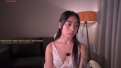 Snapshot of gigilee_ chatting on May 2026 01:45:02 AM GIGI online show from May 2026 01:45:02 AM