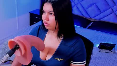 Snapshot of giiabloom chatting on November 2025 11:43:01 AM giia online show from November 2025 11:43:01 AM