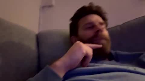 Snapshot of gilbertinio chatting on January 2025 10:39:01 PM Gilbert online show from January 2025 10:39:01 PM