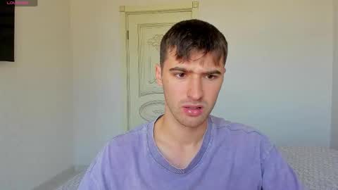 Snapshot of gilbertogonzales chatting on September 2025 07:19:01 AM gilbertogonzales online show from September 2025 07:19:01 AM