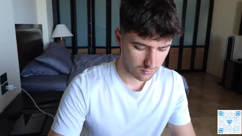 gilbertogonzales online show from December 2025 03:02:02 AM