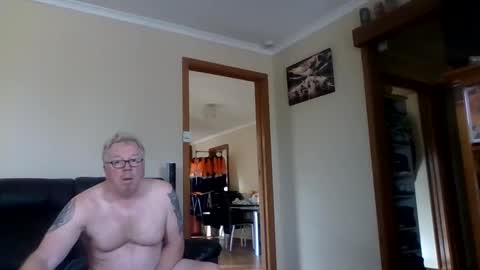 gimmmieoooo online show from May 2026 11:34:04 PM