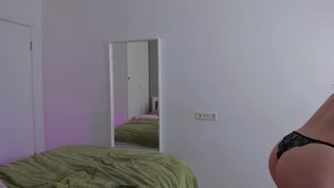 Gin online show from February 2025 12:43:02 PM