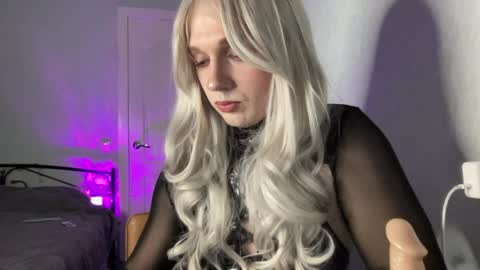 Snapshot of gina_rose_ts chatting on April 2026 09:26:01 PM GinaRose online show from April 2026 09:26:01 PM