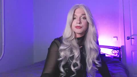 Snapshot of gina_rose_ts chatting on May 2026 07:11:01 PM GinaRose online show from May 2026 07:11:01 PM