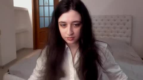 Kate online show from February 2025 01:51:02 PM