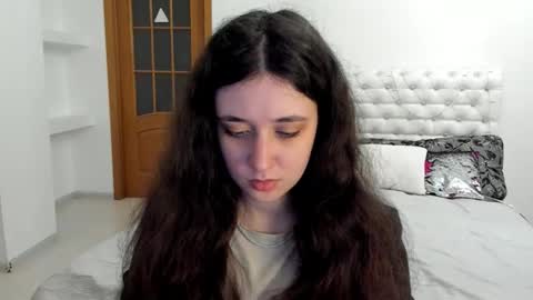 Kate online show from October 2025 07:50:01 AM