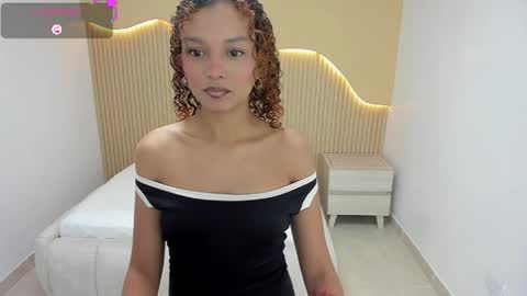 Snapshot of ginamorelo chatting on May 2026 07:30:01 PM G I A N A online show from May 2026 07:30:01 PM