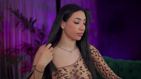 Snapshot of ginavalentinna chatting on November 2025 08:18:02 PM Gina online show from November 2025 08:18:02 PM