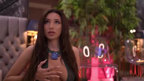 Gina online show from May 2026 08:05:01 PM