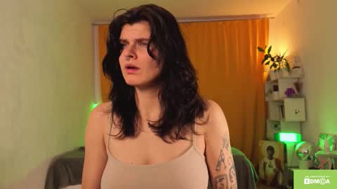 Gina online show from November 2025 06:17:01 PM