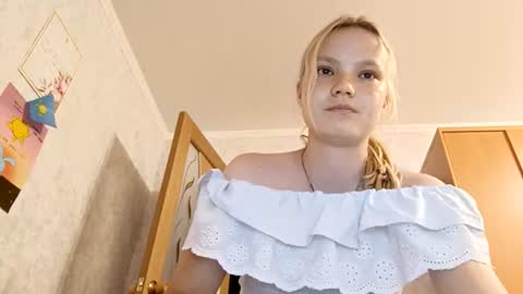 Ginger Anna online show from July 2026 05:04:02 PM