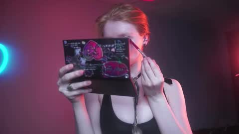        im expecting 350 thumbs up on my altar   online show from September 2025 10:11:01 PM