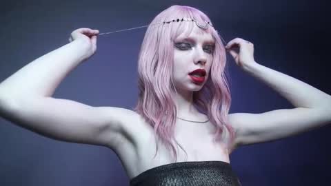        im expecting 350 thumbs up on my altar   online show from February 2026 10:06:01 PM