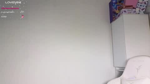 gingercute17 online show from April 2026 05:19:01 AM