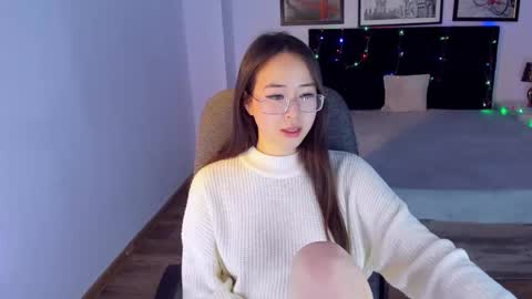 Snapshot of ginnycherry chatting on December 2024 12:34:02 PM Ginny online show from December 2024 12:34:02 PM