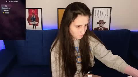 Ginnyg  online show from December 2024 10:21:02 PM