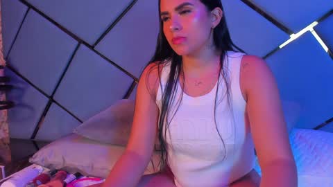 Snapshot of giorgia_13 chatting on January 2025 03:01:01 AM giorgia online show from January 2025 03:01:01 AM