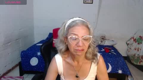 Snapshot of giorgia_xue53 chatting on December 2024 10:19:02 AM Mary online show from December 2024 10:19:02 AM