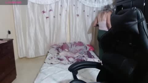 Snapshot of giorgia_xue53 chatting on February 2025 01:02:02 AM Mary online show from February 2025 01:02:02 AM