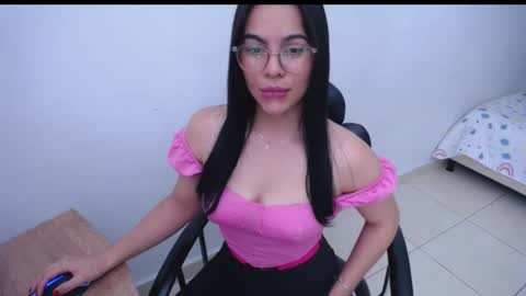 Snapshot of giorivera199 chatting on December 2024 02:03:02 AM GIO RIVERA online show from December 2024 02:03:02 AM