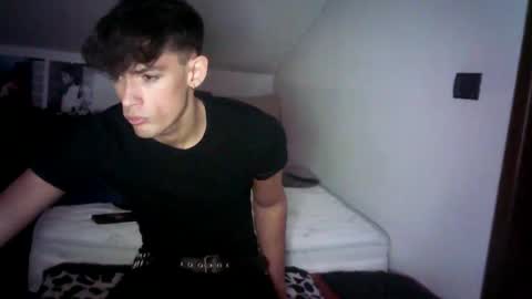 giovyyx online show from February 2025 03:42:01 AM