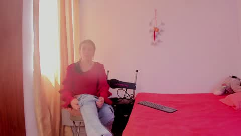 Girasol Walton online show from February 2025 03:41:02 PM