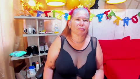 Snapshot of girl_amada chatting on January 2025 01:13:02 PM Girl Amada online show from January 2025 01:13:02 PM