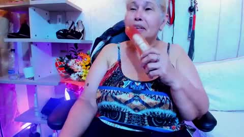 Snapshot of girl_amada chatting on February 2025 09:42:01 AM Girl Amada online show from February 2025 09:42:01 AM