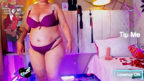 Snapshot of girl_amada chatting on February 2025 08:42:01 AM Girl Amada online show from February 2025 08:42:01 AM