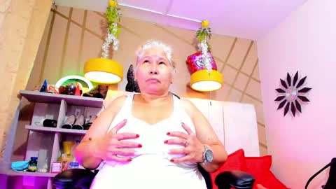 Snapshot of girl_amada chatting on March 2025 03:24:01 AM Girl Amada online show from March 2025 03:24:01 AM