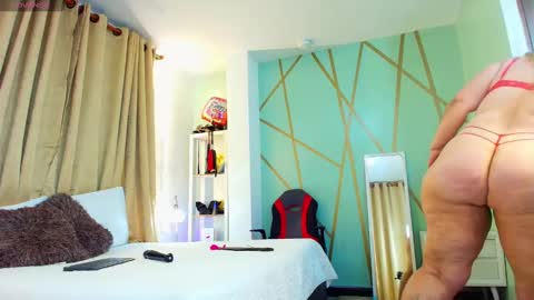 Snapshot of girl_amada chatting on September 2025 02:11:02 AM Girl Amada online show from September 2025 02:11:02 AM