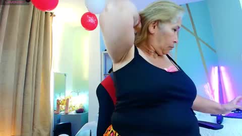 Snapshot of girl_amada chatting on September 2025 03:52:02 AM Girl Amada online show from September 2025 03:52:02 AM