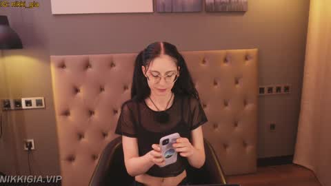 Nikki online show from March 2026 04:14:01 PM