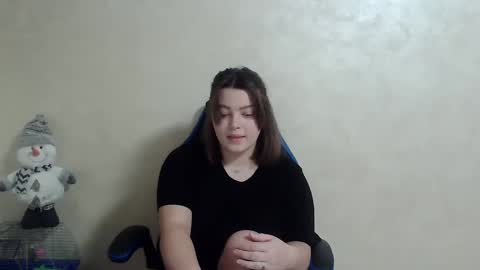 Snapshot of girl_leya chatting on January 2025 10:37:01 PM girl_leya online show from January 2025 10:37:01 PM
