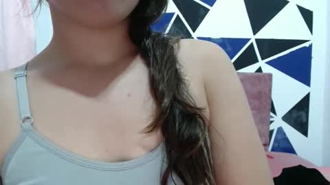 Snapshot of girl_princess18 chatting on November 2025 03:27:02 AM girl_princess18 online show from November 2025 03:27:02 AM