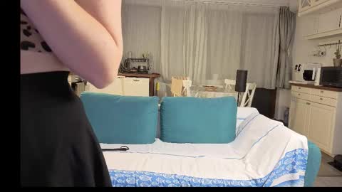 Snapshot of girlfrend10 chatting on November 2025 03:58:01 PM Girlfriend online show from November 2025 03:58:01 PM