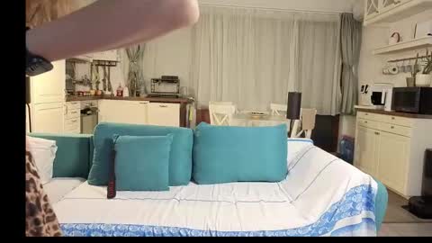 Snapshot of girlfrend10 chatting on December 2025 03:29:01 PM Girlfriend online show from December 2025 03:29:01 PM