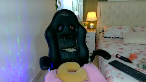 Ariana Sophia.  online show from September 2025 02:59:01 AM